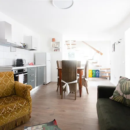 Levoasi 4 - Garden, Jacuzzi And Sauna Escape Apartment