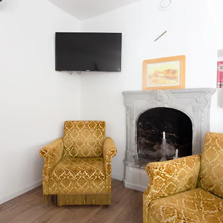 Levoasi 4 - Garden, Jacuzzi And Sauna Escape Apartment